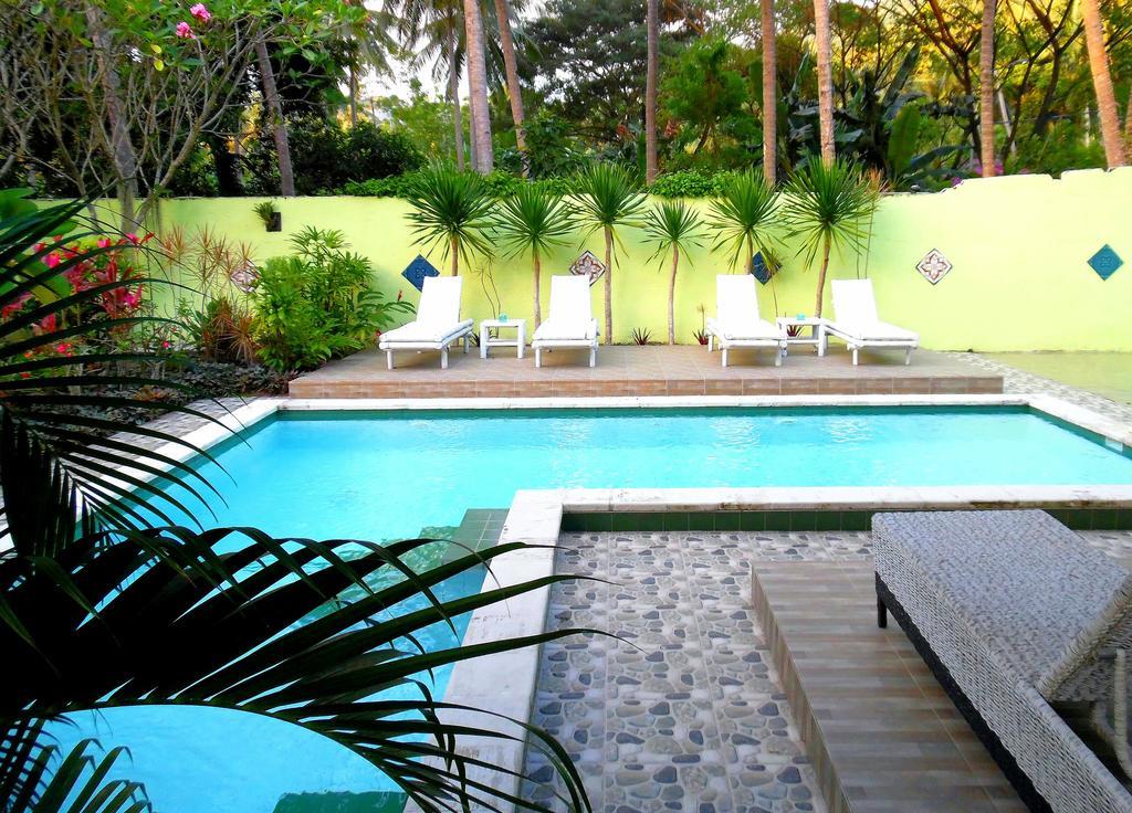 Lazy Monkey Hotel Senggigi Exterior photo