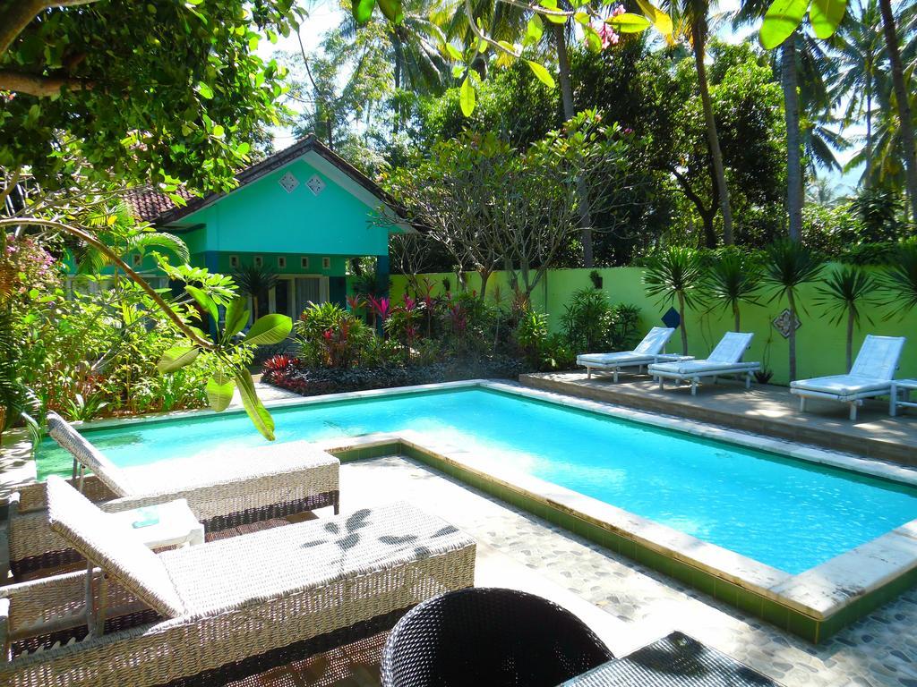 Lazy Monkey Hotel Senggigi Exterior photo