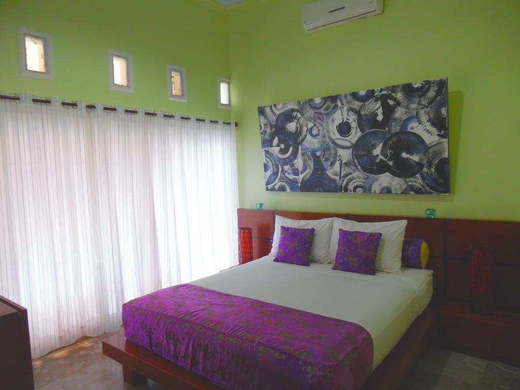 Lazy Monkey Hotel Senggigi Exterior photo